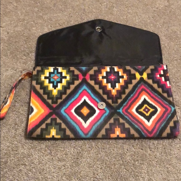 Wristlet/clutch - Picture 2 of 4